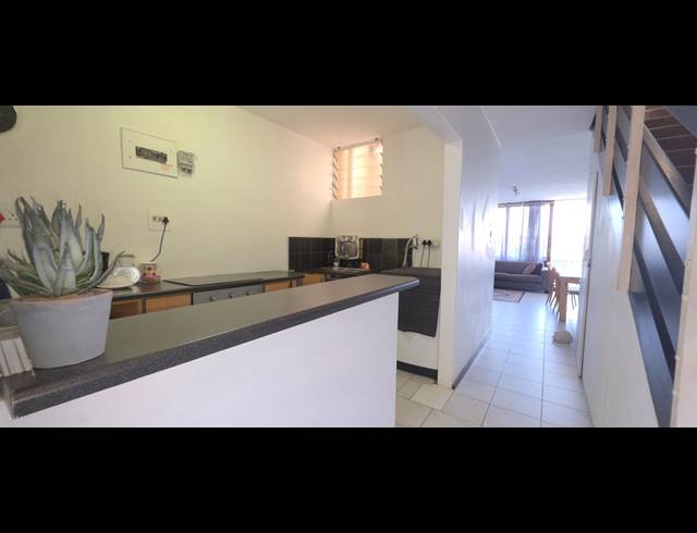 2 BEDROOM APARTMENT FOR SALE IN ESSENWOOD